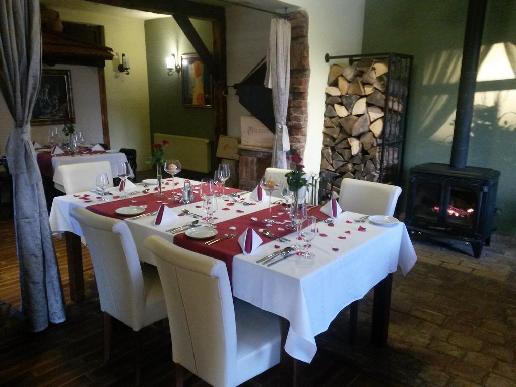 Barock Restaurant&Pension Topoľcany Bagian luar foto